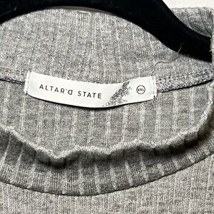 Altar'd State Women's Mock Neck Ribbed Knit Bell Sleeve Crop Top  NWT XXL